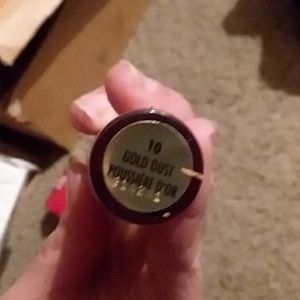 Milani Makeup - Milani lip plumper - gold dust Milani Makeup - Milani lip plumper - gold dust